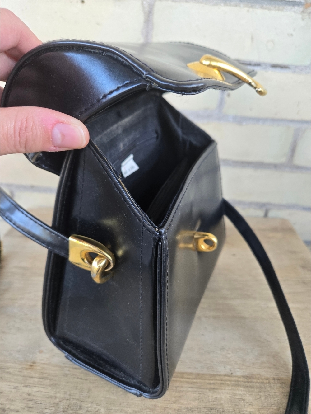 Vintage Leather Bag - Picture 10 of 14